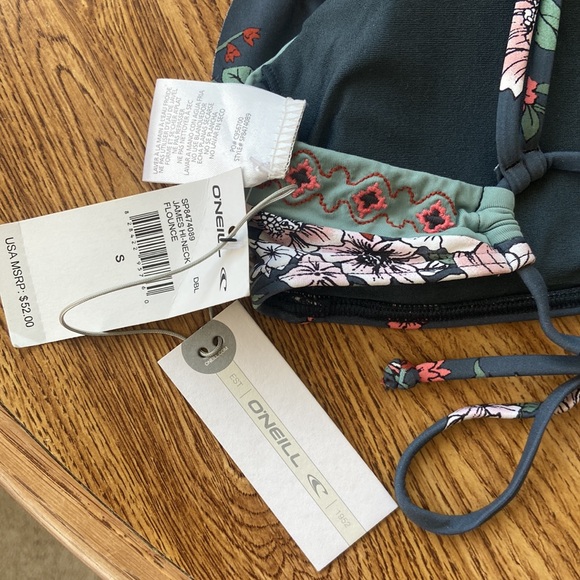 NWT O’Neill bikini top - Picture 6 of 6
